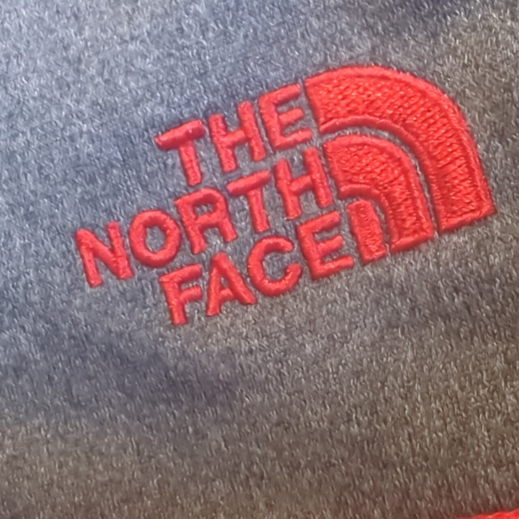 THE NORTH FACE ZIP UP JACKET - Picture 9 of 10